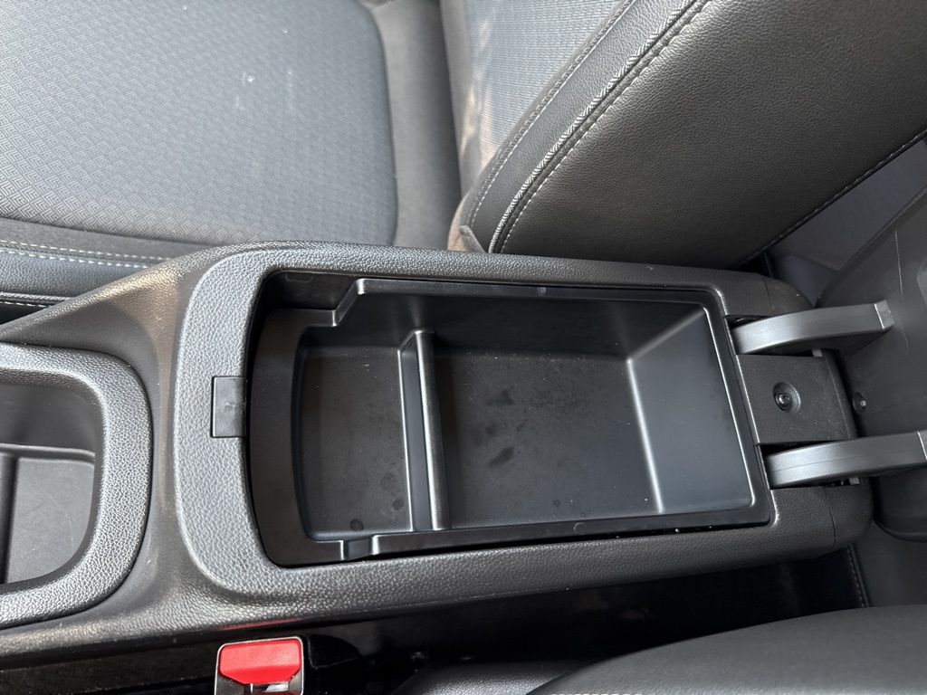 Vehicle image 24 of 38