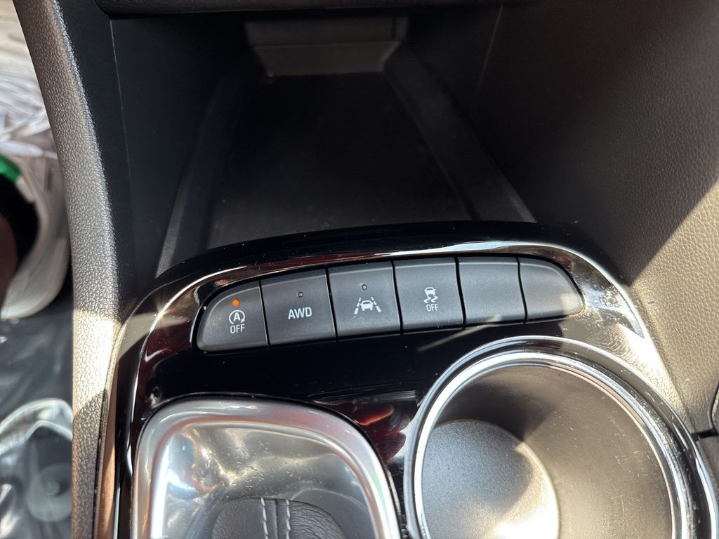 Vehicle image 28 of 38