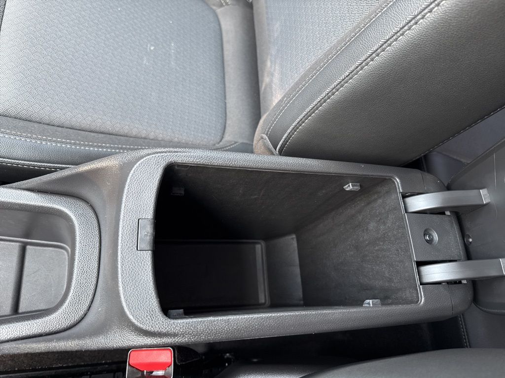 Vehicle image 23 of 38