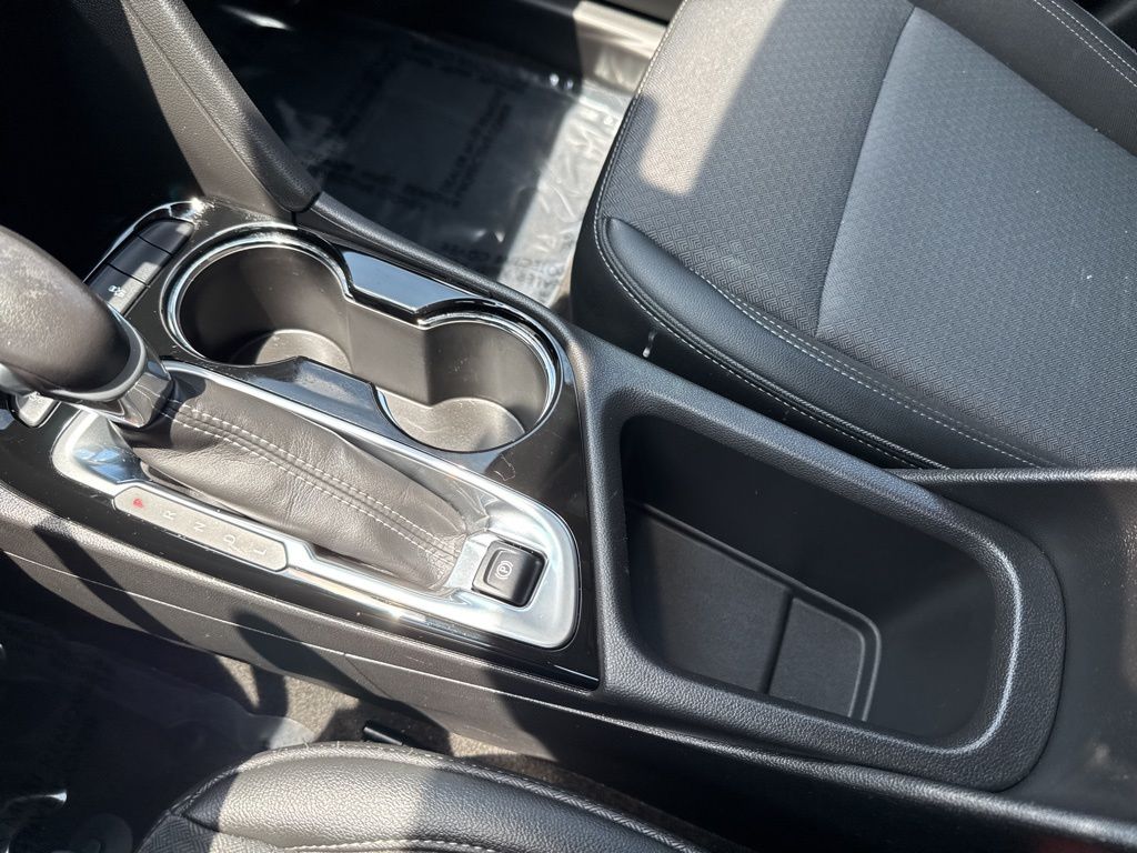 Vehicle image 18 of 38