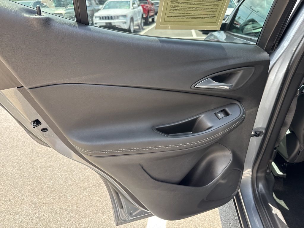 Vehicle image 20 of 38