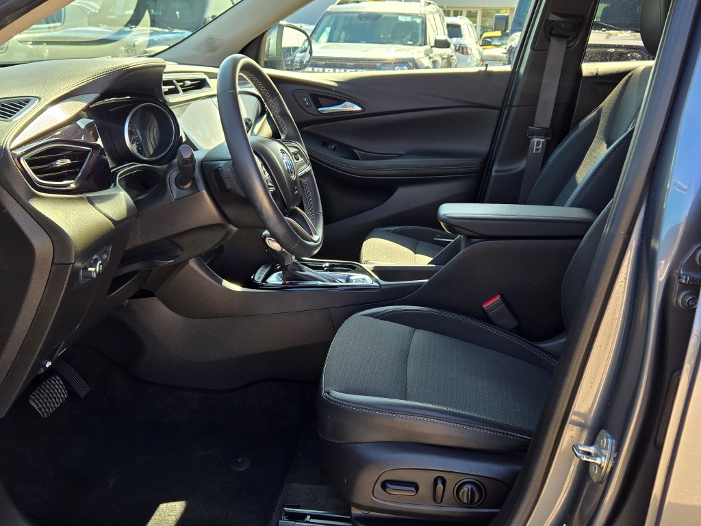 Vehicle image 29 of 40