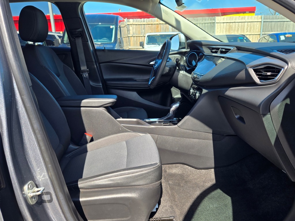 Vehicle image 11 of 40