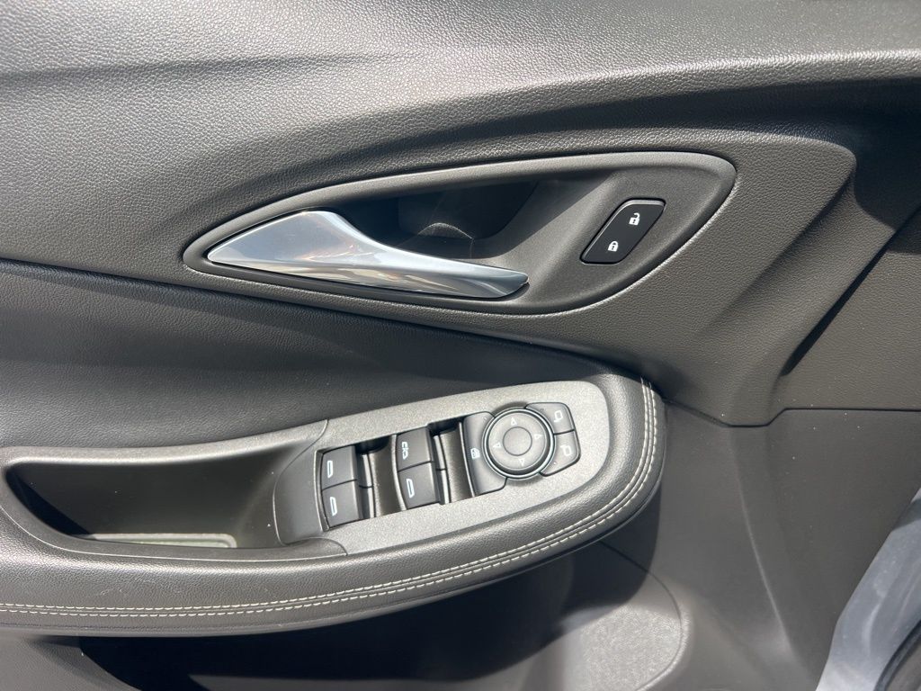 Vehicle image 20 of 22
