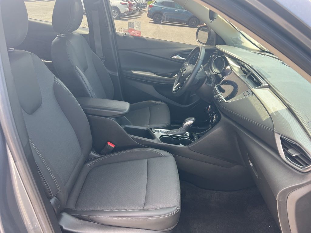 Vehicle image 14 of 22