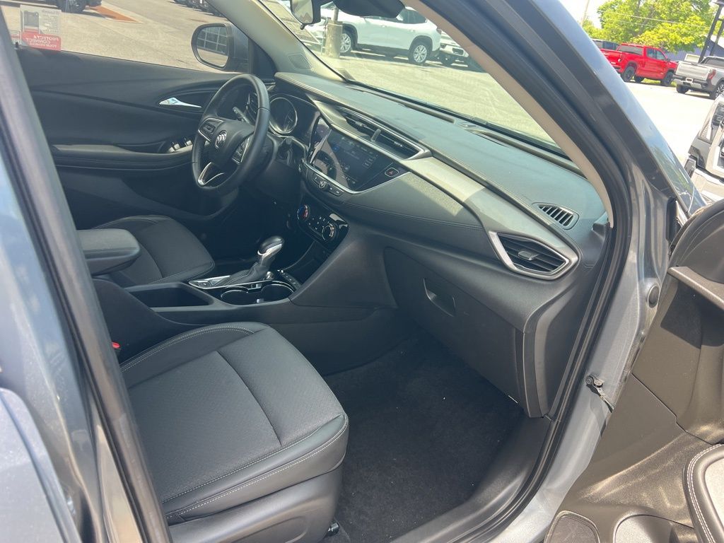 Vehicle image 15 of 22