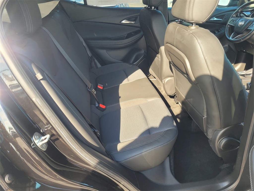 Vehicle image 13 of 35