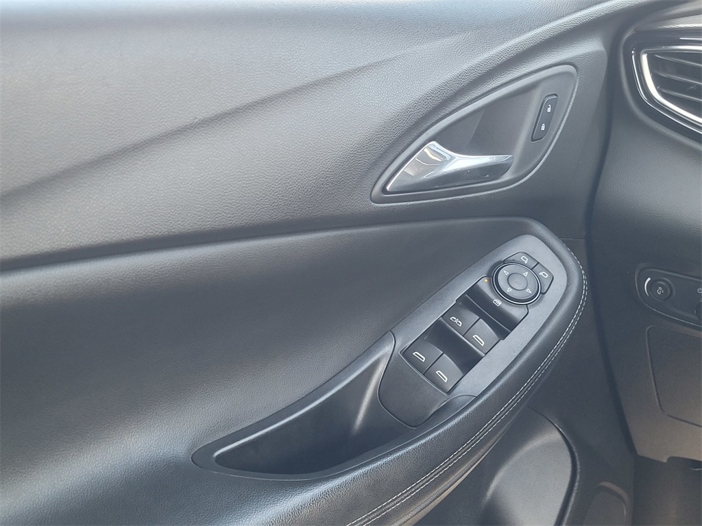 Vehicle image 29 of 35