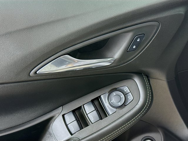 Vehicle image 20 of 34