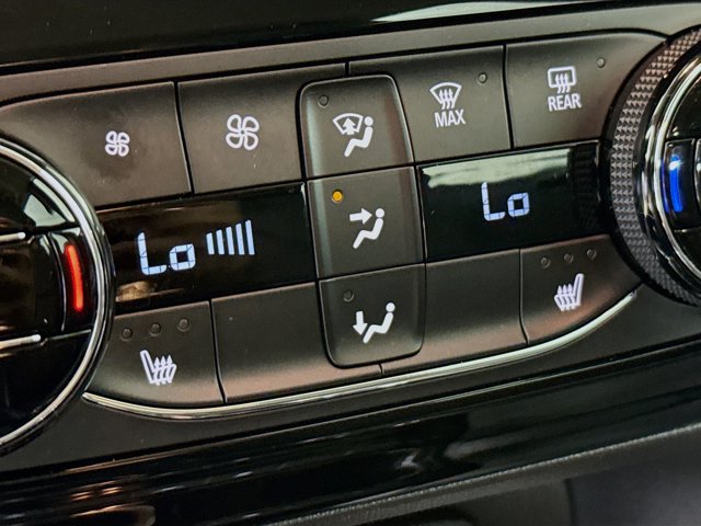 Vehicle image 24 of 34
