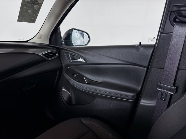 Vehicle image 27 of 34