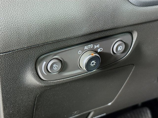 Vehicle image 11 of 34