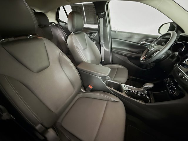 Vehicle image 31 of 34