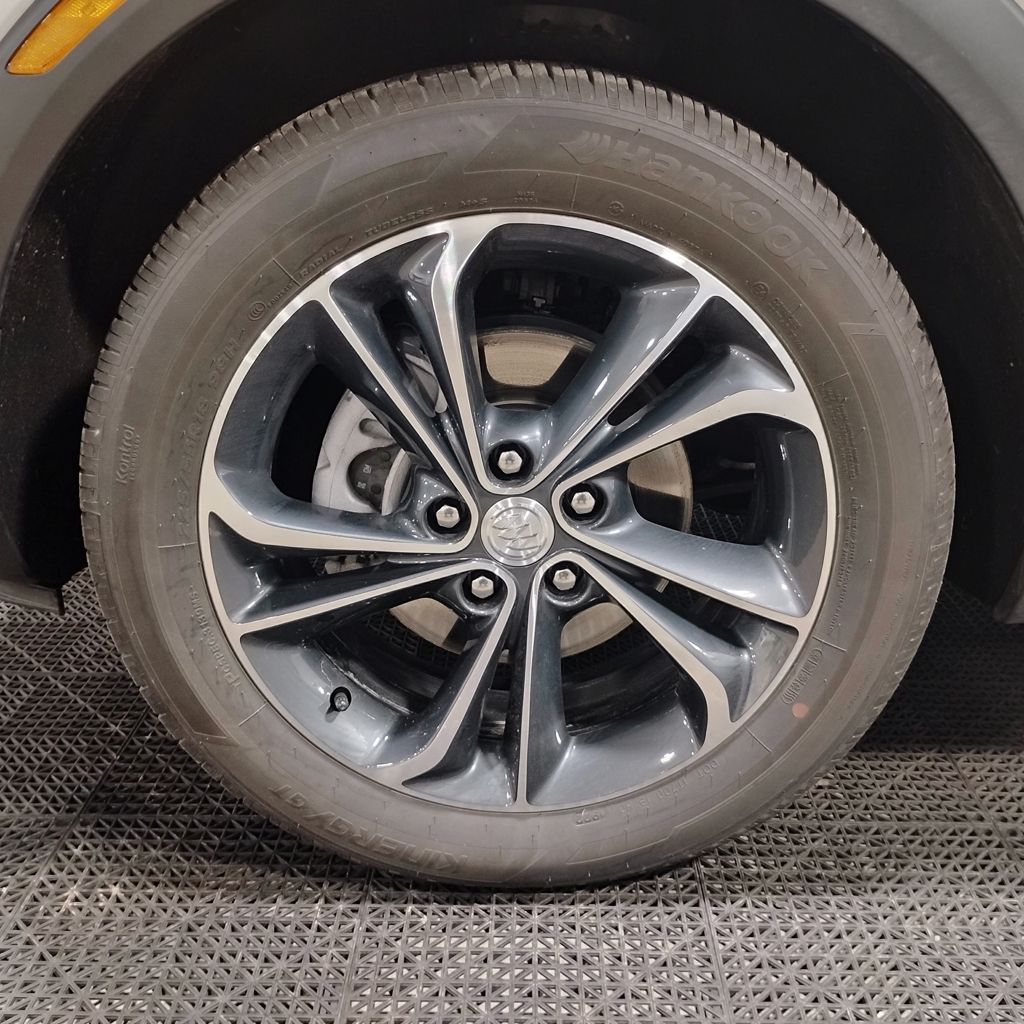 Vehicle image 17 of 39