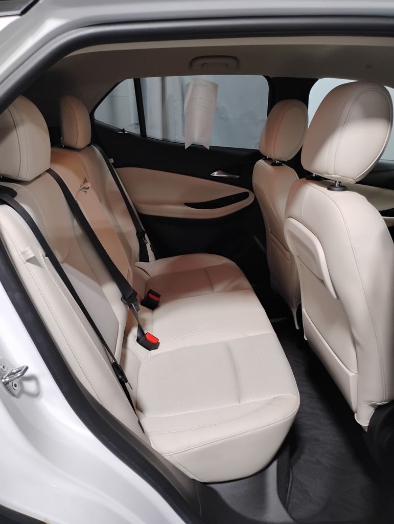 Vehicle image 10 of 39