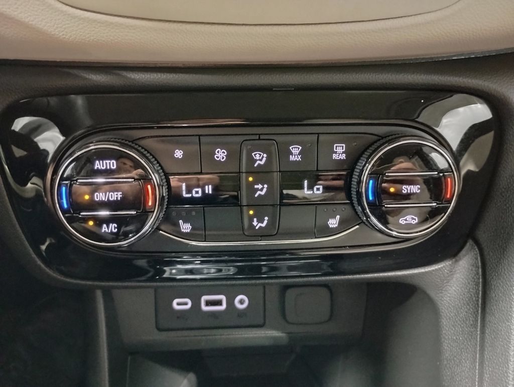 Vehicle image 29 of 39