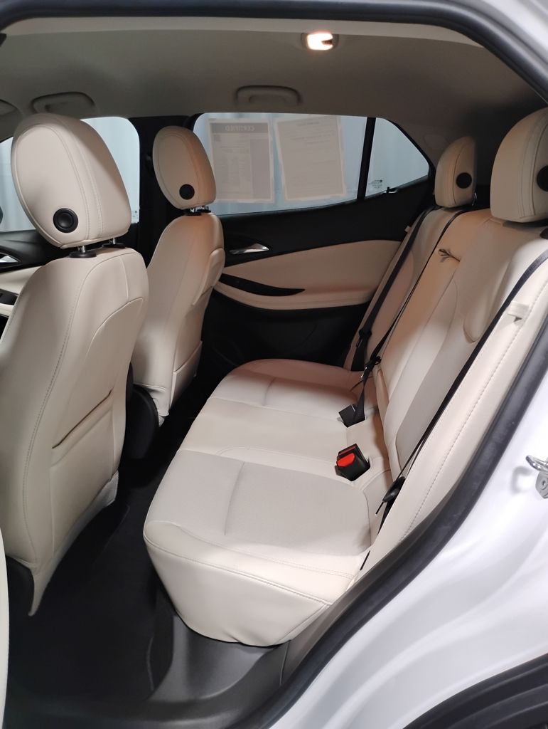 Vehicle image 13 of 39