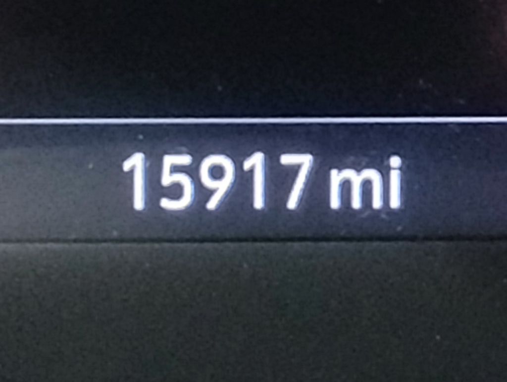 Vehicle image 31 of 39