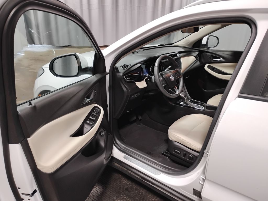 Vehicle image 7 of 39