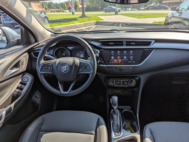 Vehicle image 17 of 26