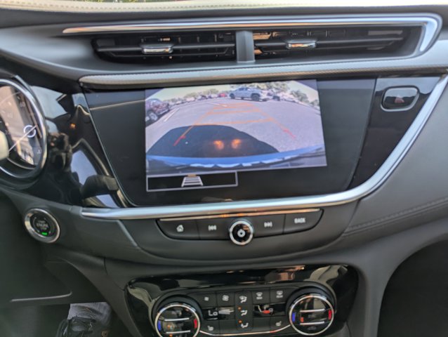 Vehicle image 21 of 26