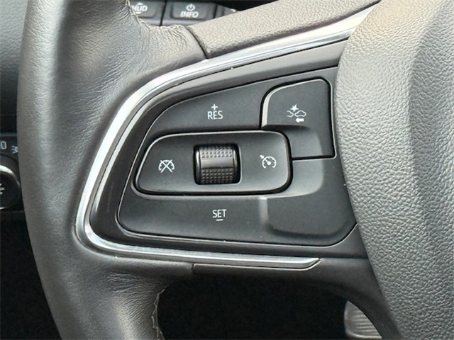 Vehicle image 26 of 36
