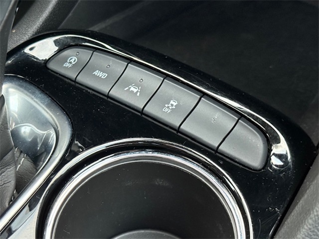 Vehicle image 23 of 36