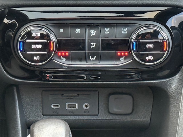 Vehicle image 21 of 36