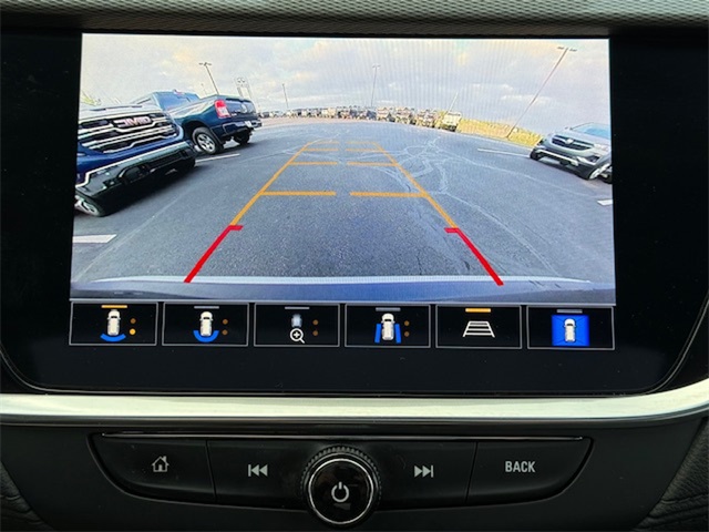 Vehicle image 31 of 36