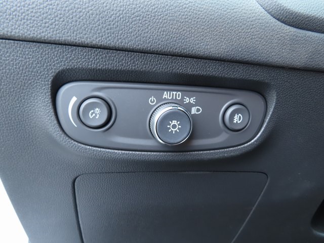 Vehicle image 27 of 39