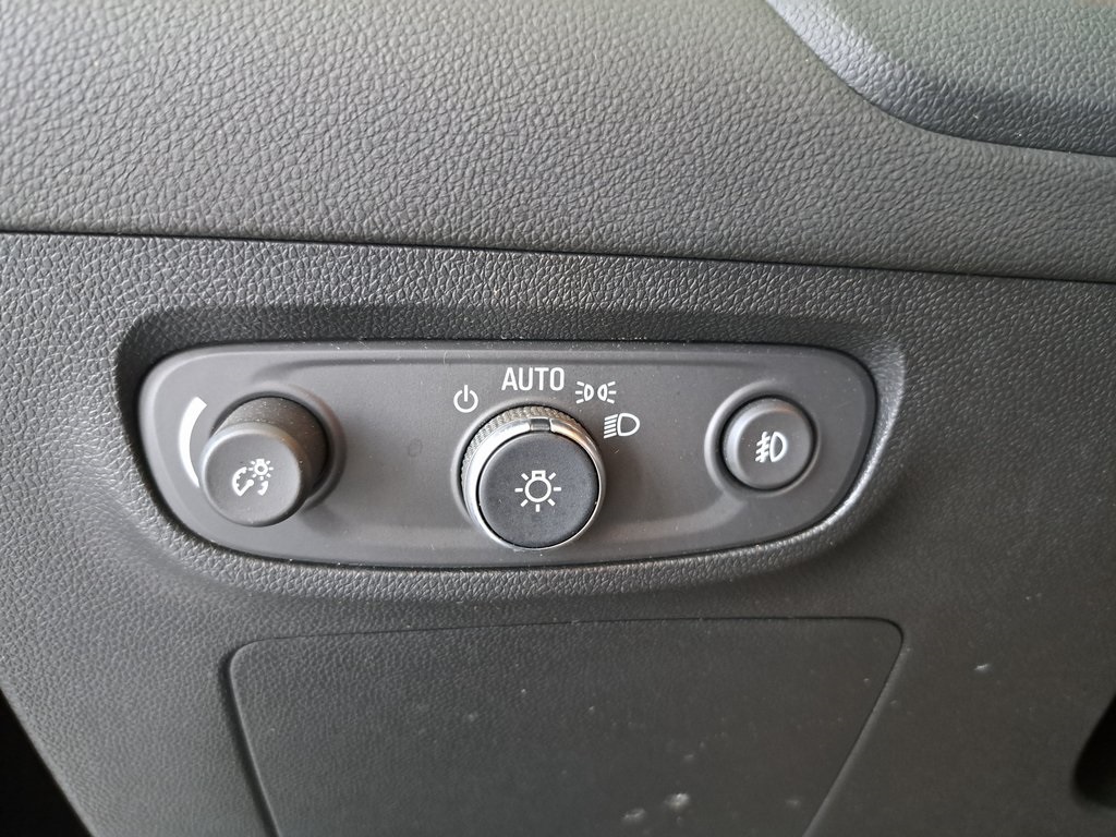 Vehicle image 23 of 29