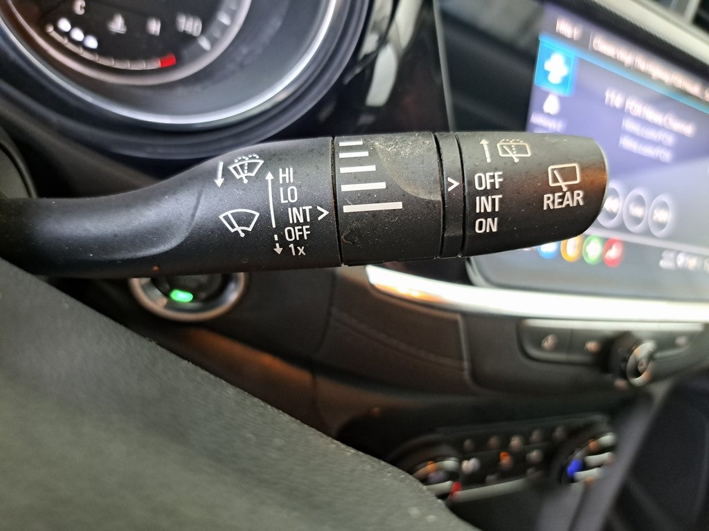 Vehicle image 21 of 29