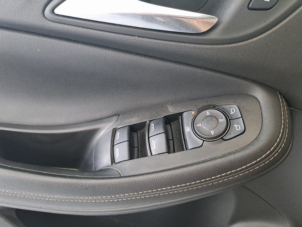 Vehicle image 24 of 29
