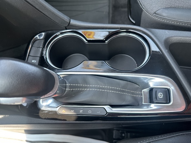 Vehicle image 10 of 38