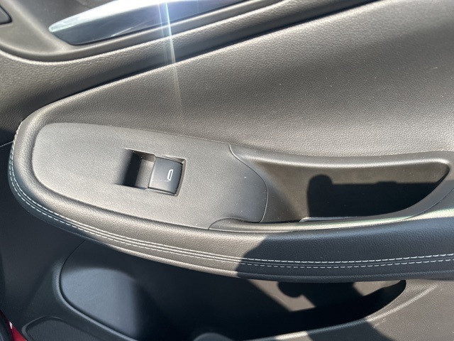 Vehicle image 23 of 38