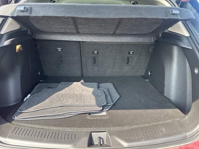 Vehicle image 27 of 38
