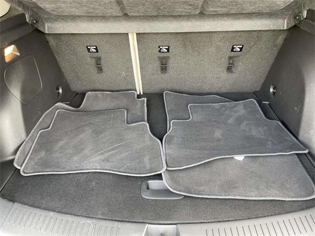 Vehicle image 10 of 36