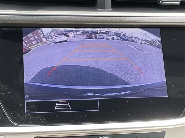 Vehicle image 19 of 36