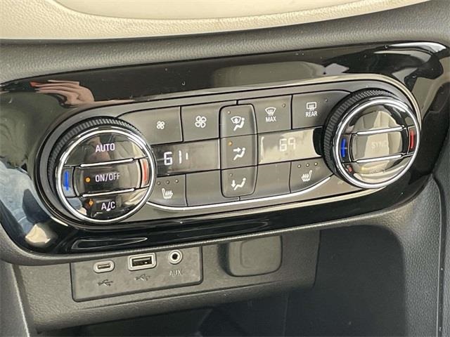 Vehicle image 34 of 36