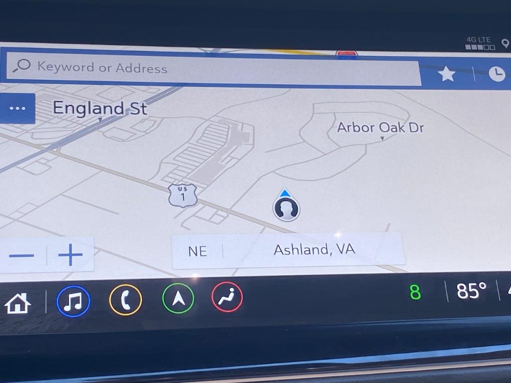Vehicle image 18 of 28