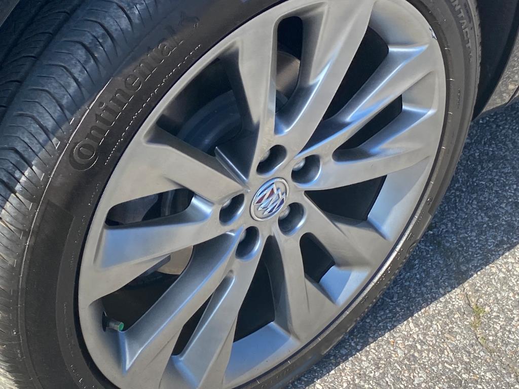 Vehicle image 27 of 28