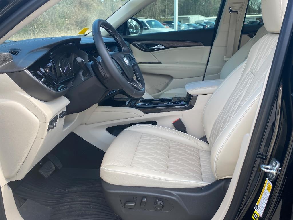 Vehicle image 14 of 28