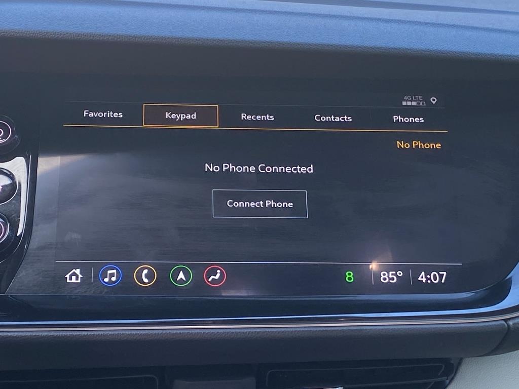 Vehicle image 10 of 28