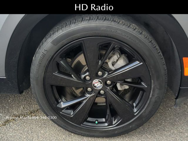 Vehicle image 8 of 29
