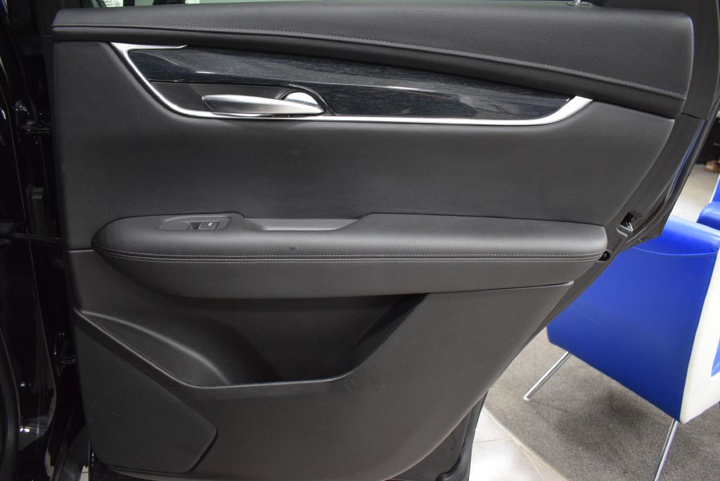 Vehicle image 16 of 36