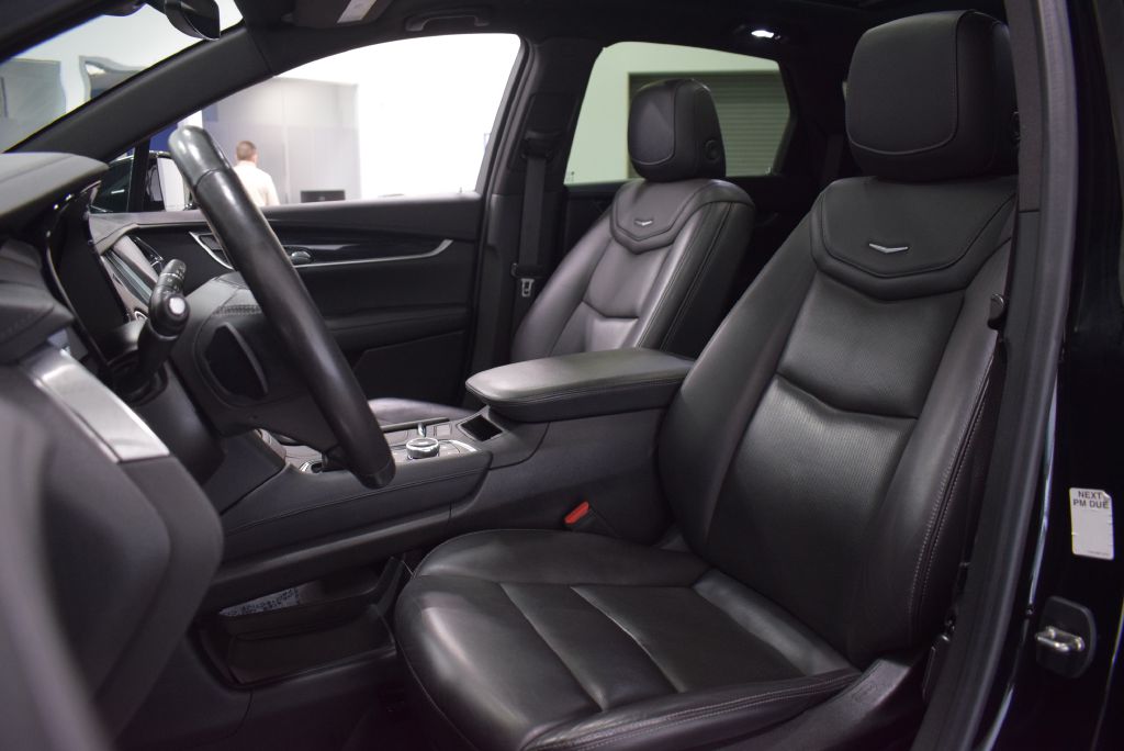 Vehicle image 10 of 36