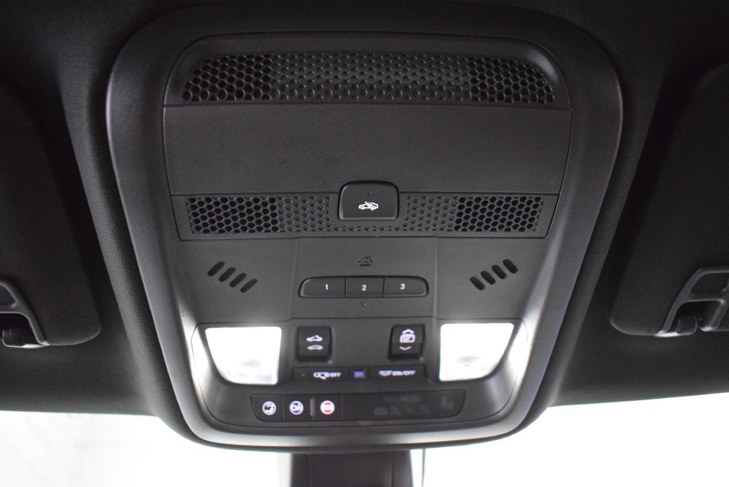 Vehicle image 29 of 36