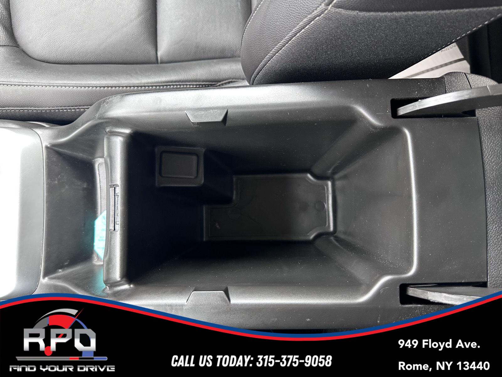 Vehicle image 22 of 40