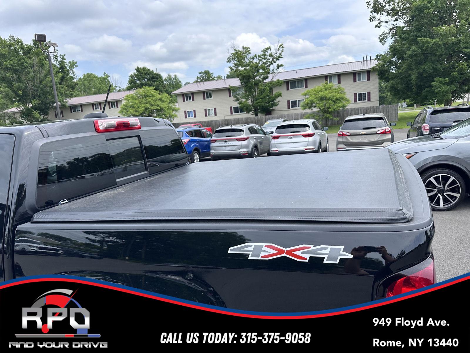 Vehicle image 28 of 40