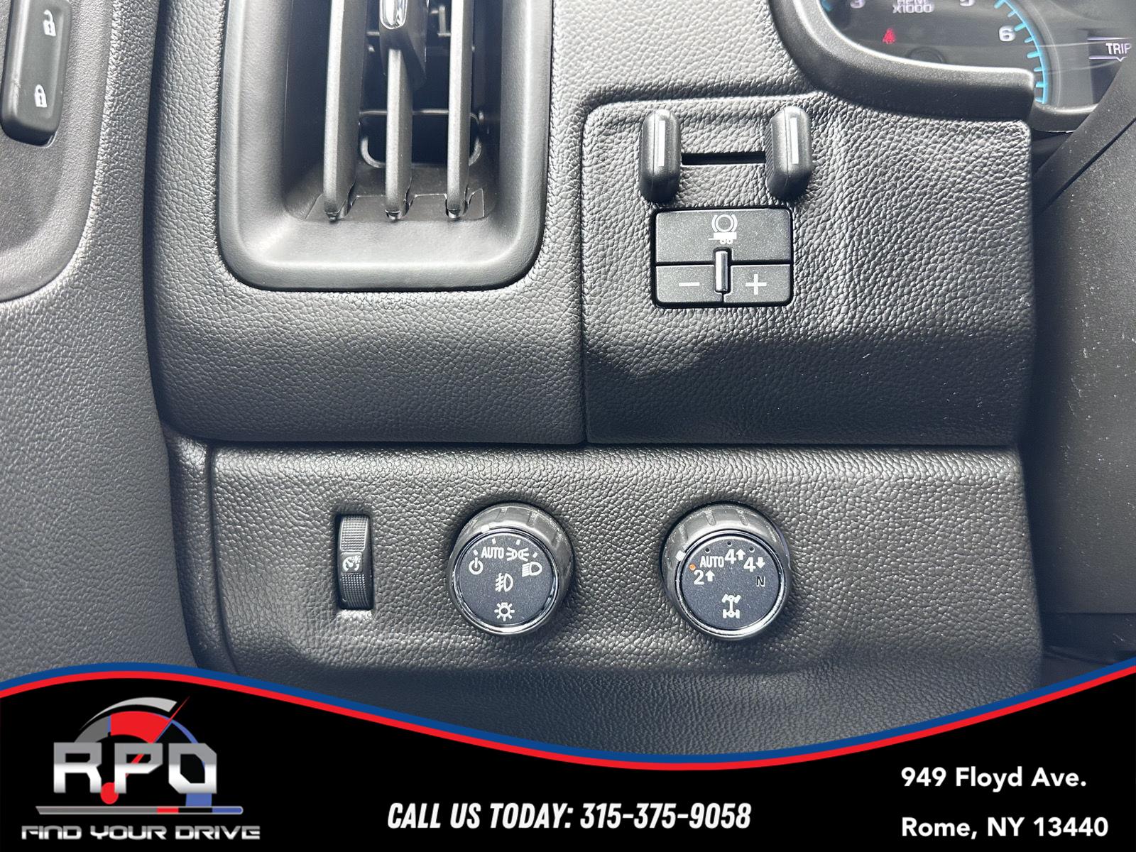 Vehicle image 17 of 40